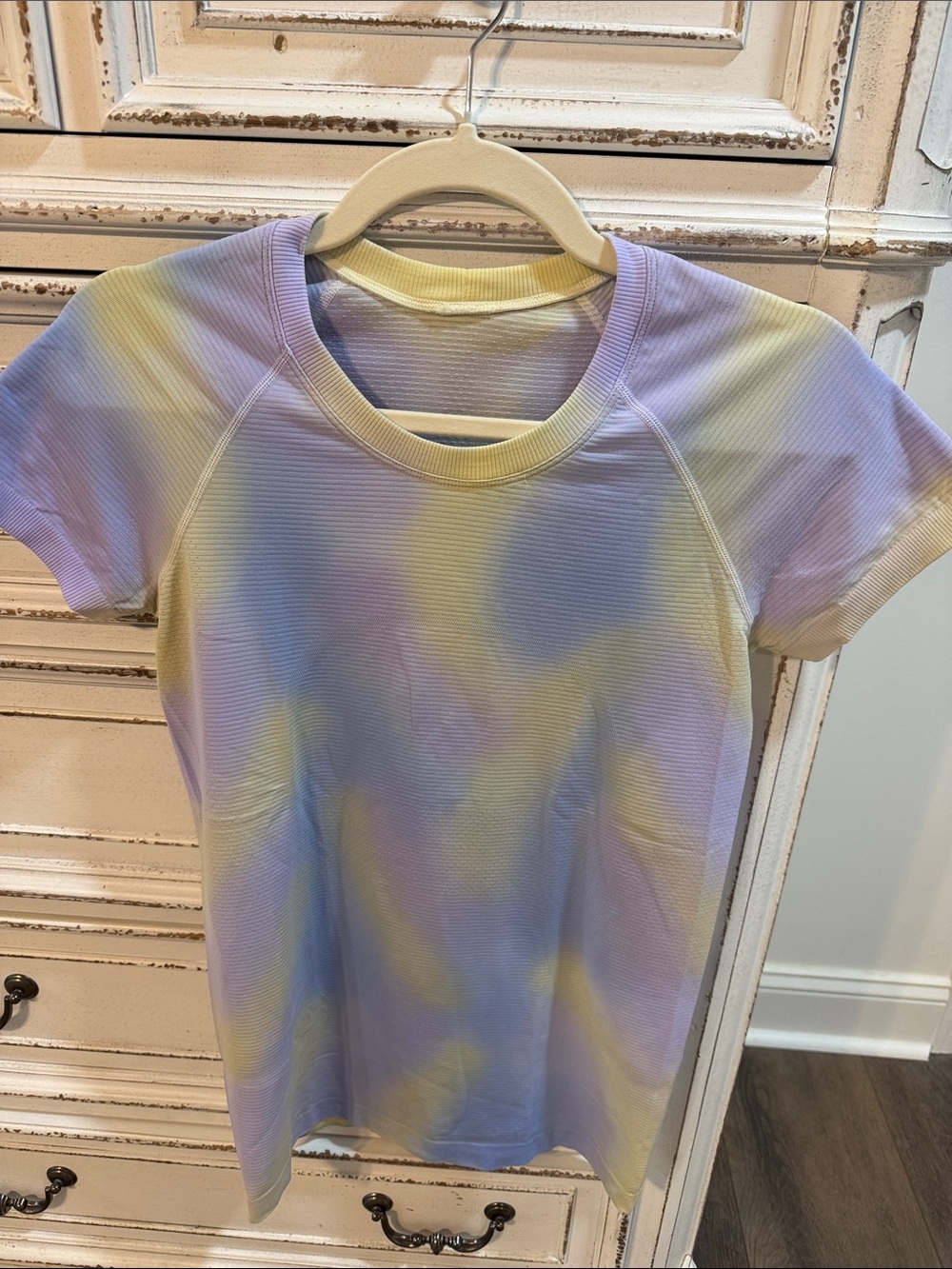 Lululemon Swiftly sz 6 EUC